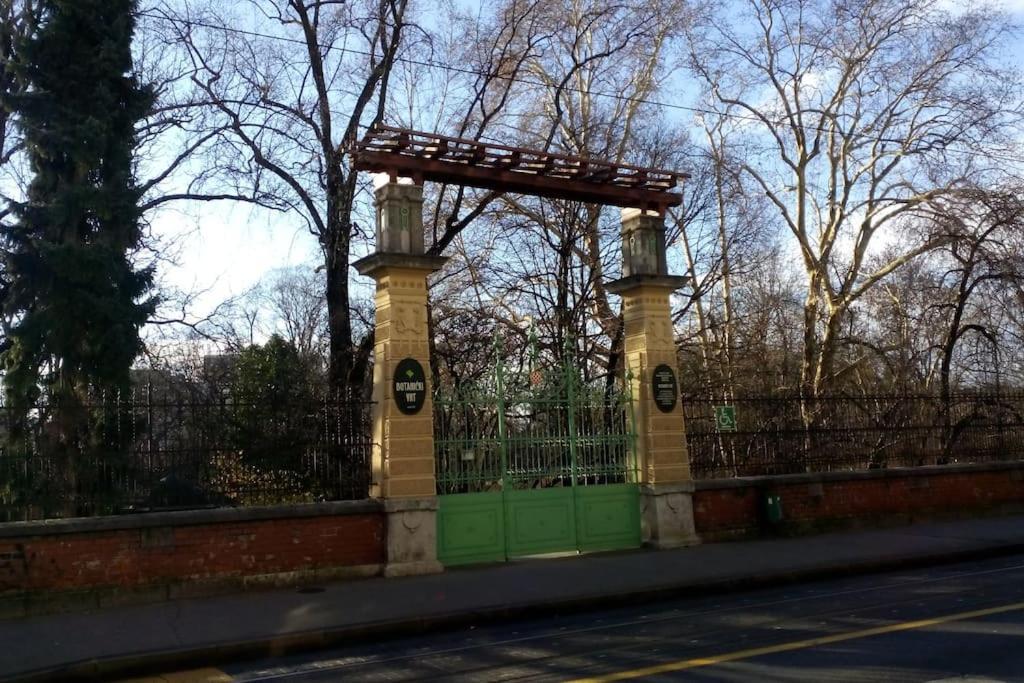 Zagreb Botanical Garden Budget Apartment Екстериор снимка